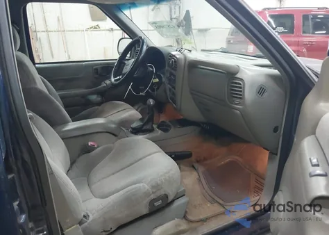 2000 GMC Jimmy Sle from USA, damaged, VIN 1GKCS13W3Y2329521